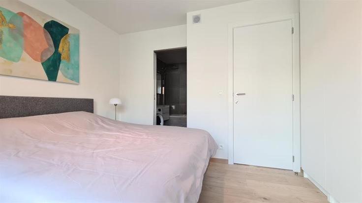 Superbe Appartement Neuf Et Moderne A Lüttich Exterior foto