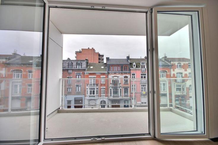 Superbe Appartement Neuf Et Moderne A Lüttich Exterior foto